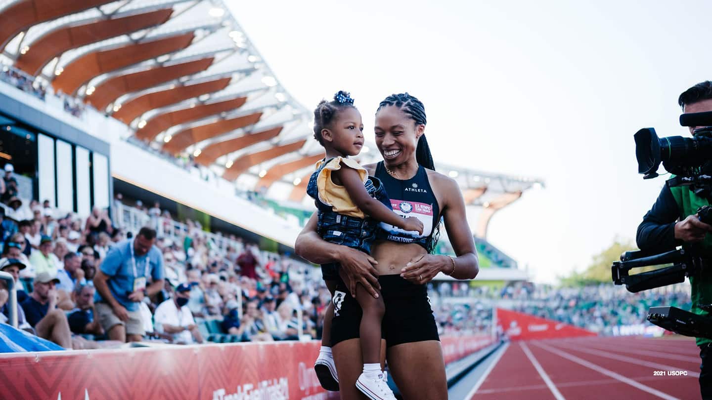 Motherhood Doesnt Slow Down 400Meter Stars Quanera Hayes And Allyson(00)